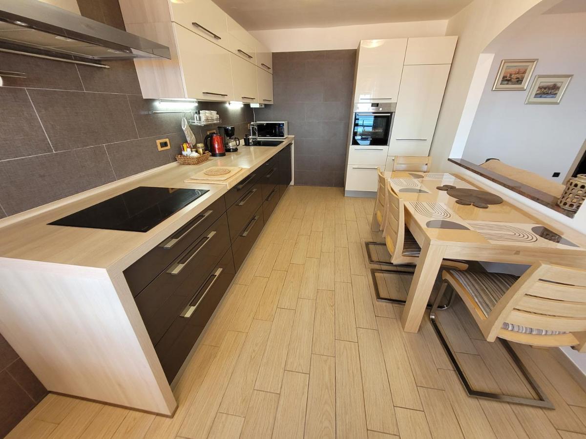 Apartment Karla Rijeka Exterior photo