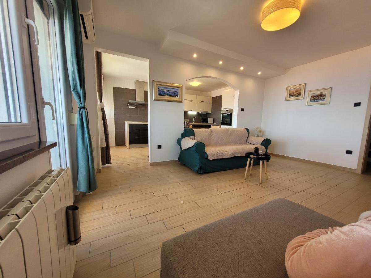 Apartment Karla Rijeka Exterior photo